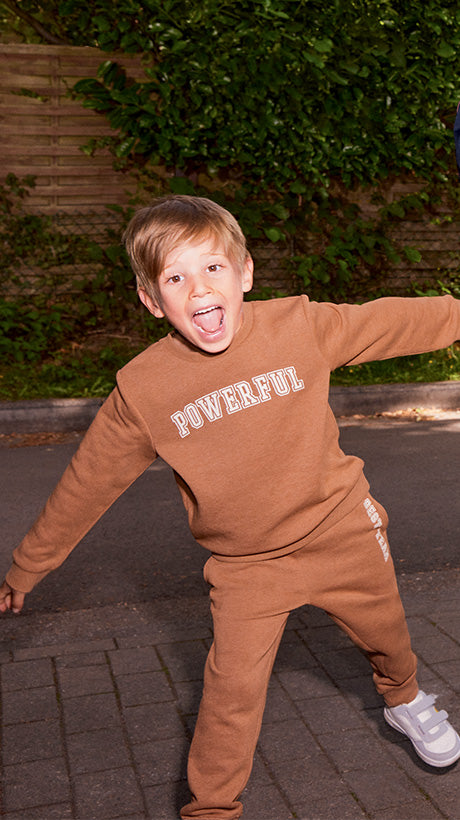 Մանկական սպորտային հավաքածու` վերնազգեստ + տաբատ