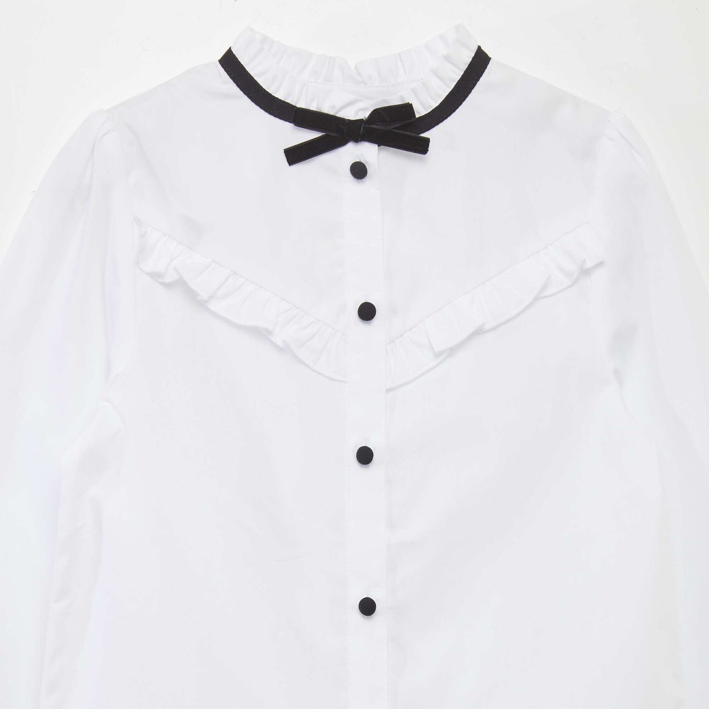 Two-tone blouse with pretty details white