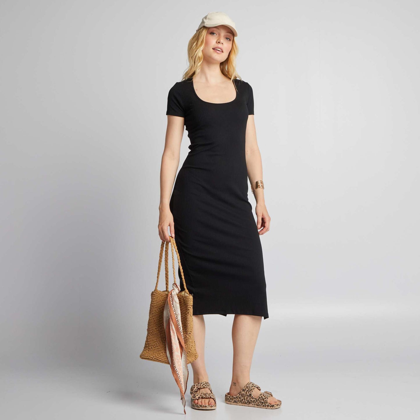 Ribbed knit midi dress black