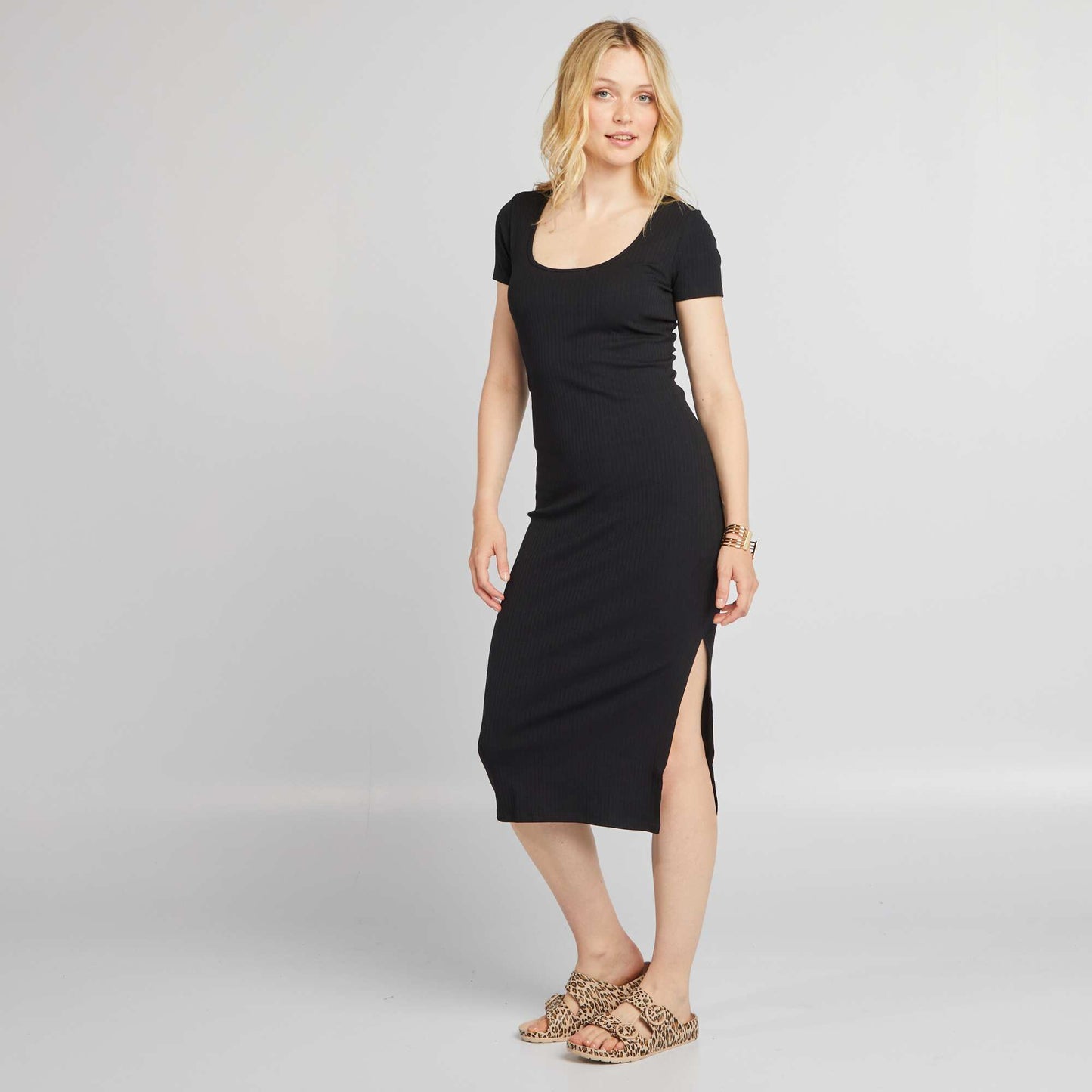 Ribbed knit midi dress black