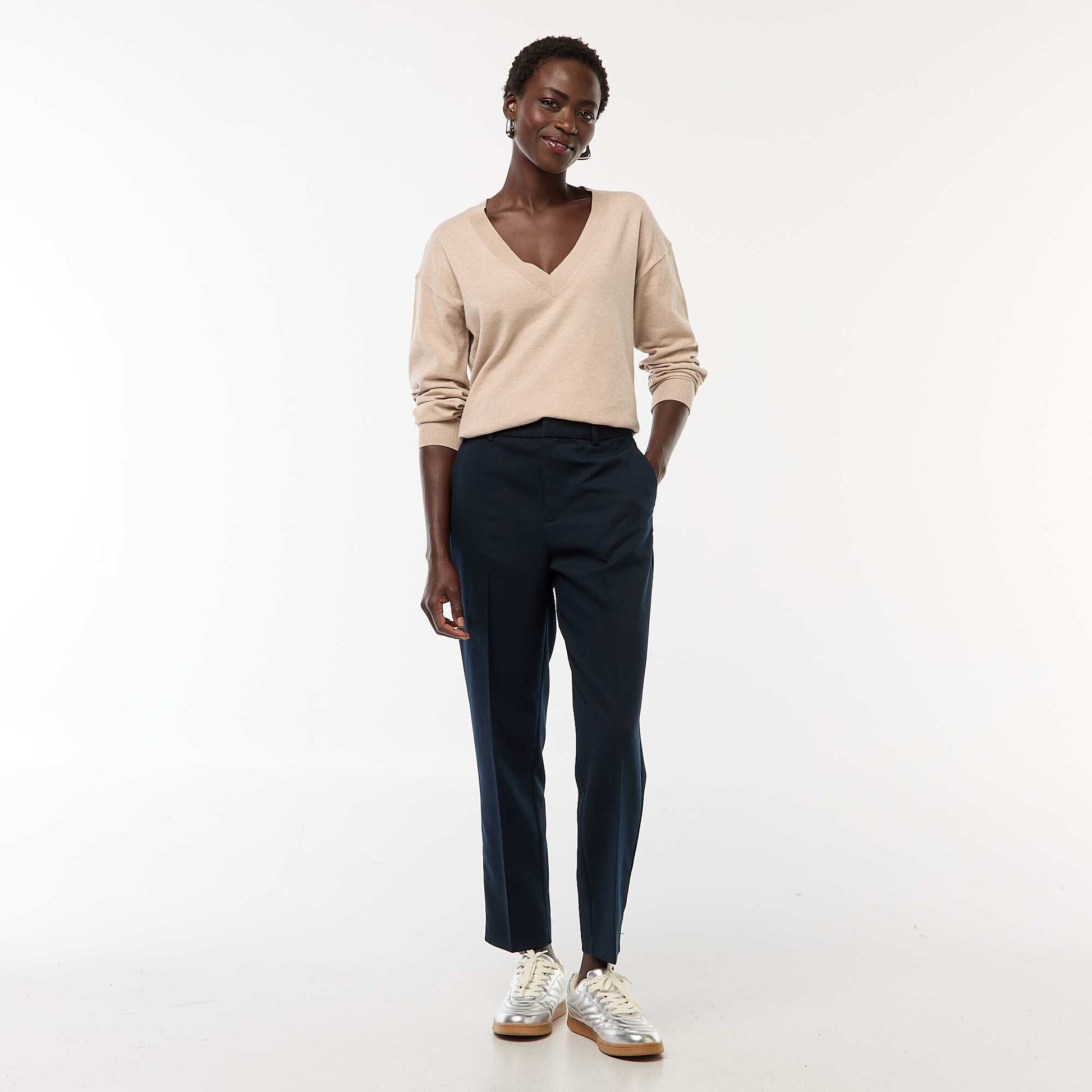 Fine Knit V-Neck Sweater BEIGE