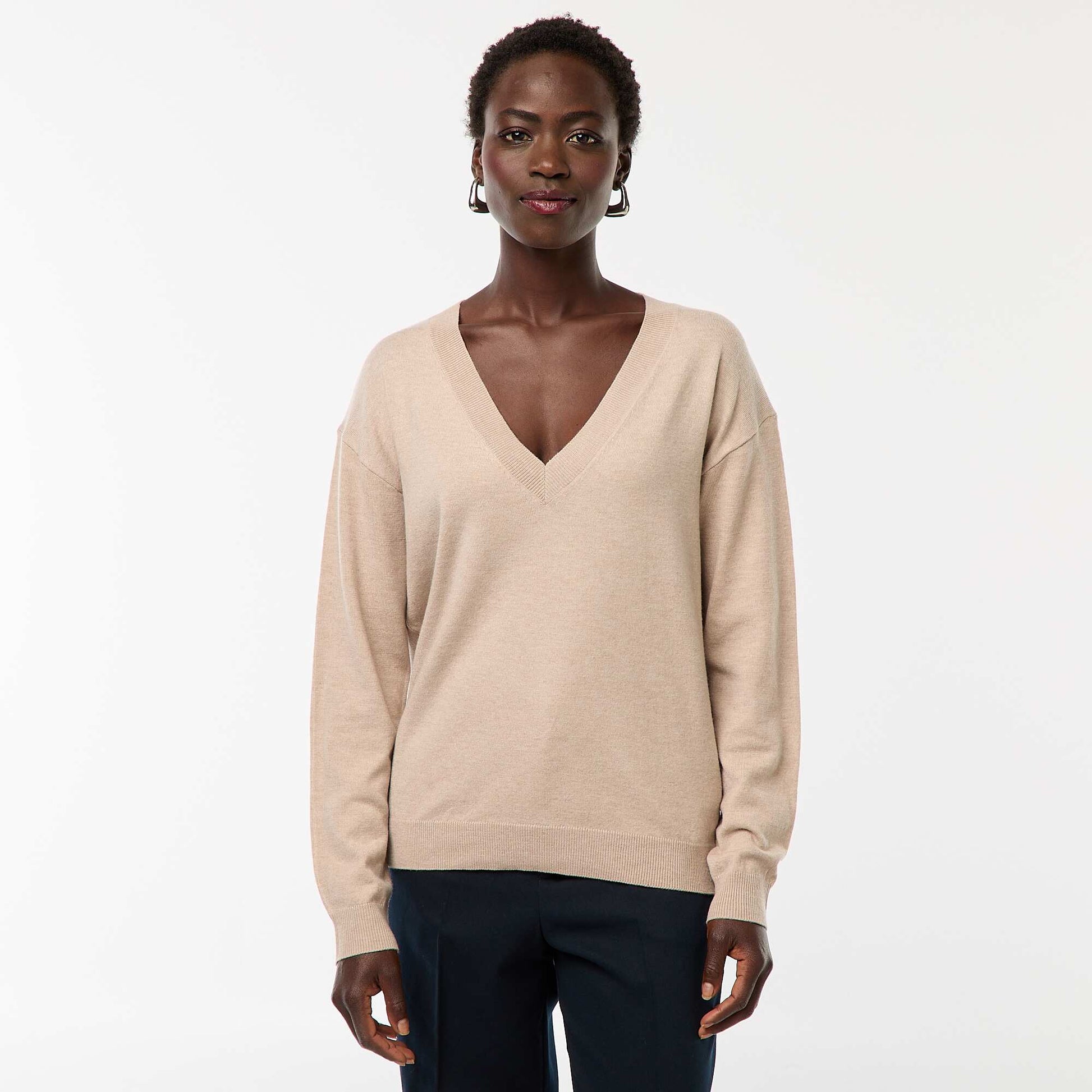Fine Knit V-Neck Sweater BEIGE