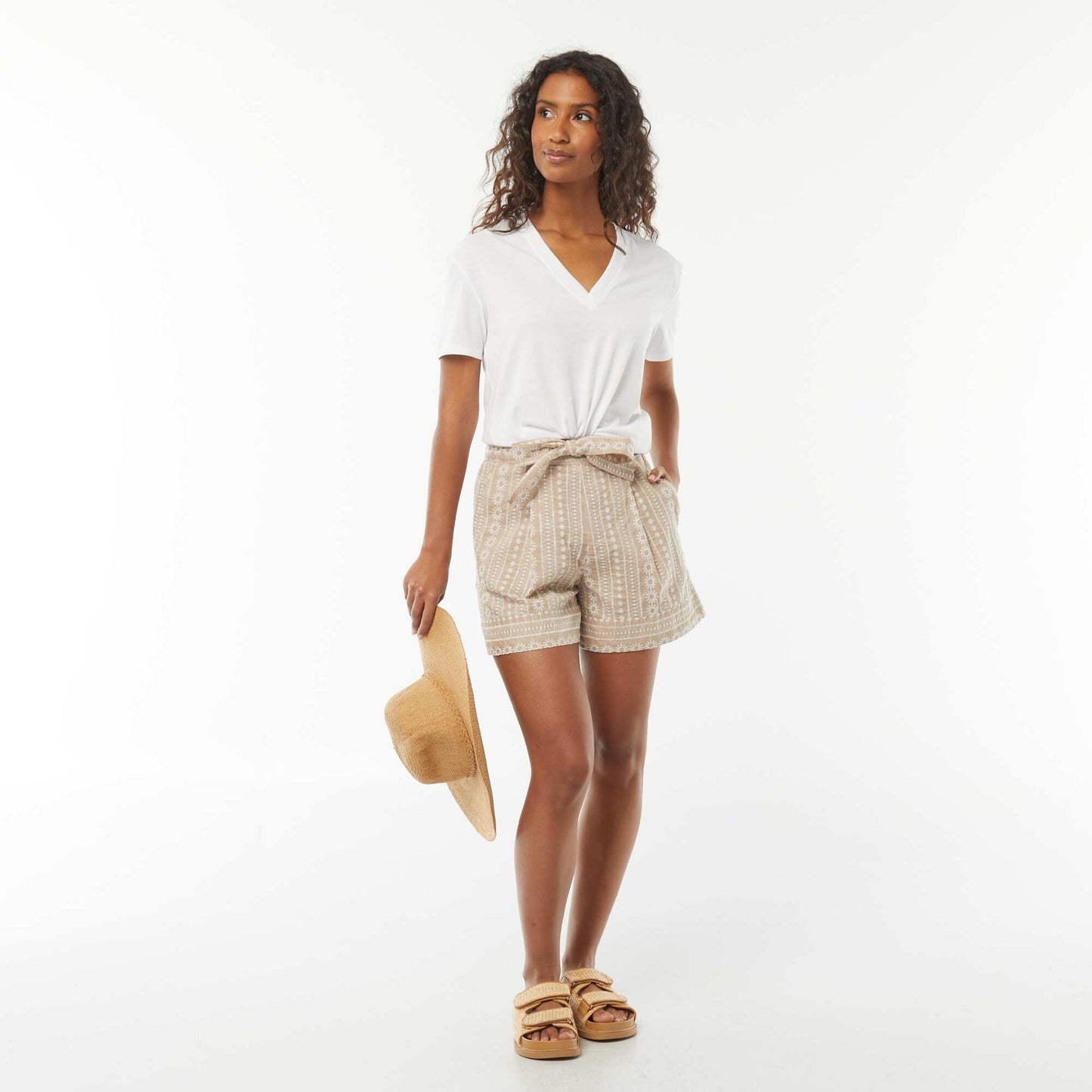 Short-sleeved t-shirt with V-neckline WHITE