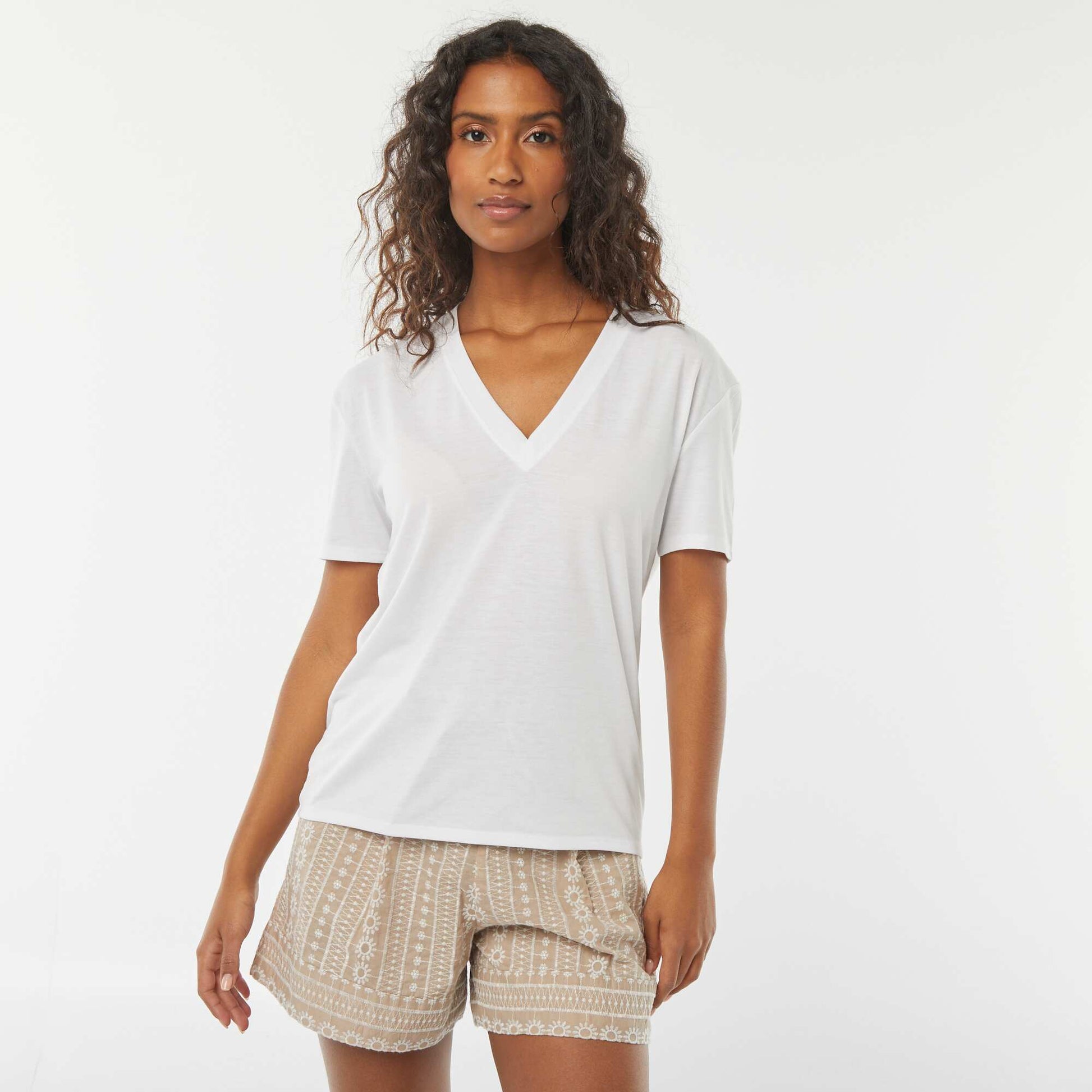 Short-sleeved t-shirt with V-neckline WHITE
