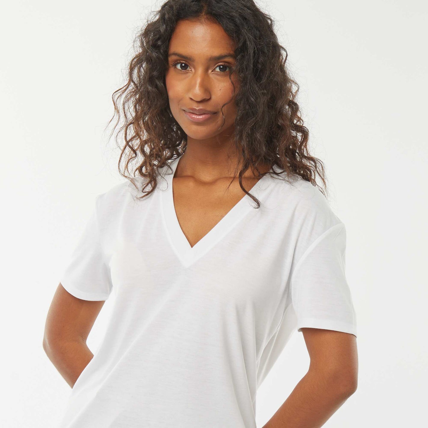 Short-sleeved t-shirt with V-neckline WHITE