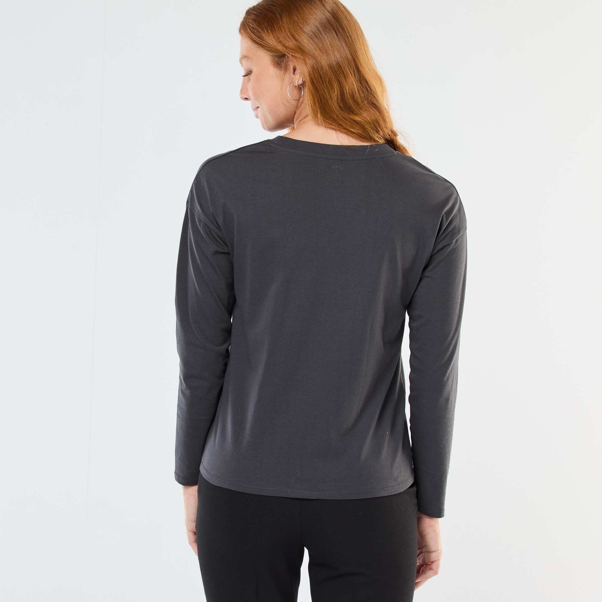 Long-Sleeve Crew Neck T-Shirt BLACK