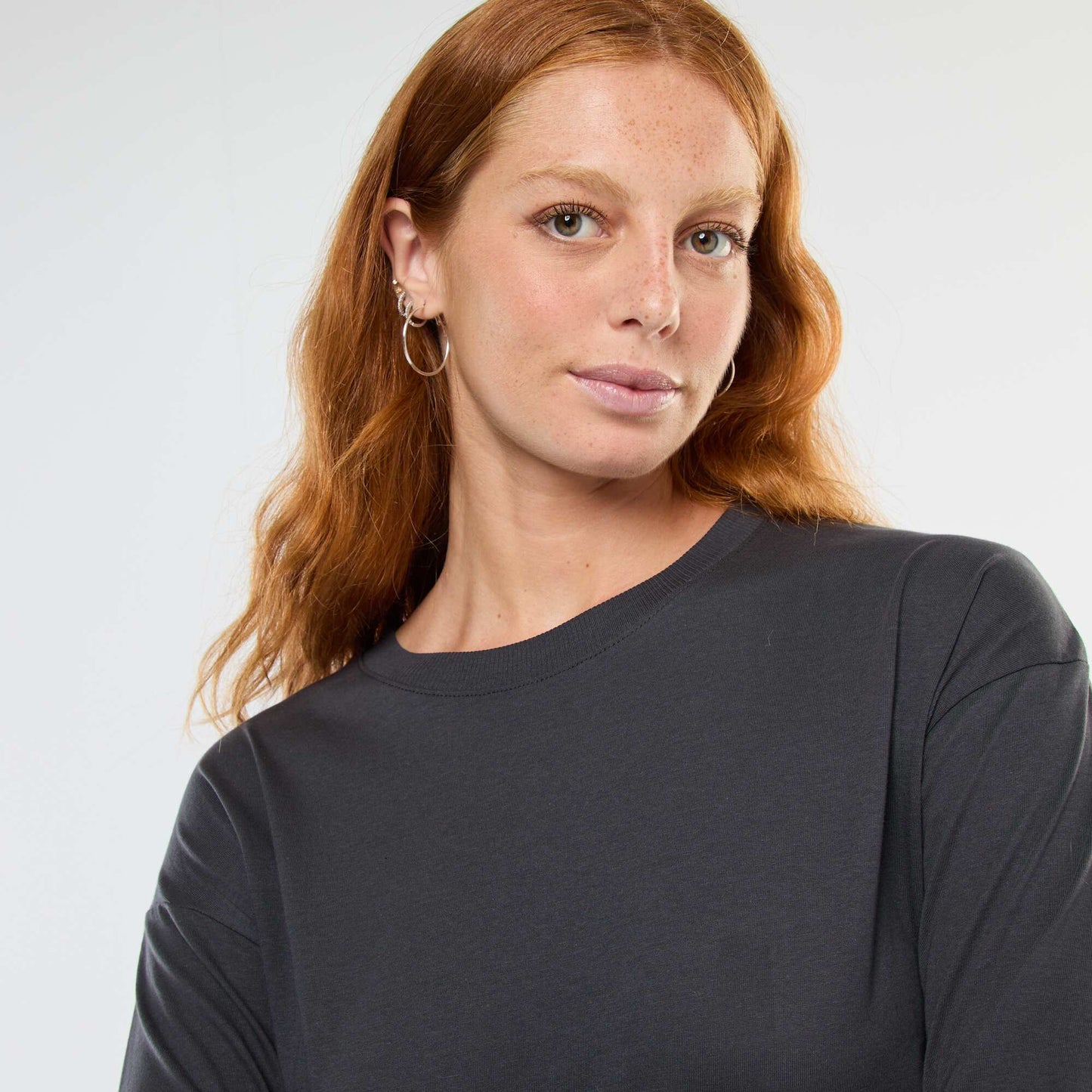 Long-Sleeve Crew Neck T-Shirt BLACK