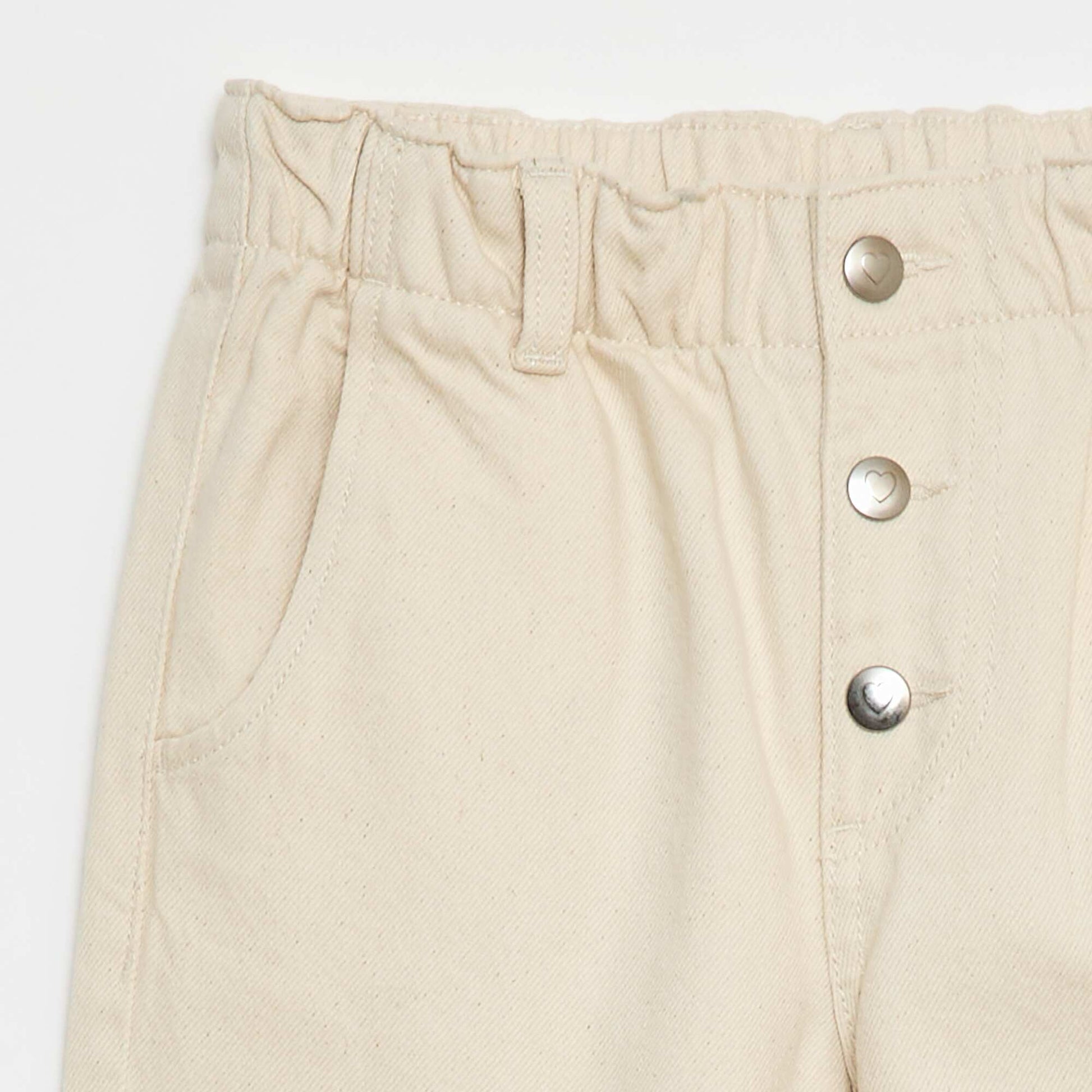 Mom Jeans with Heart-Shaped Pockets WHITE