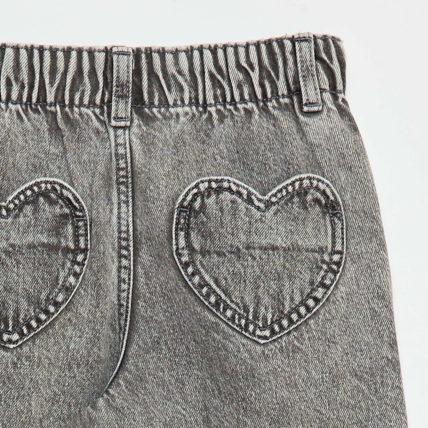 Mom Jeans with Heart-Shaped Pockets GREY
