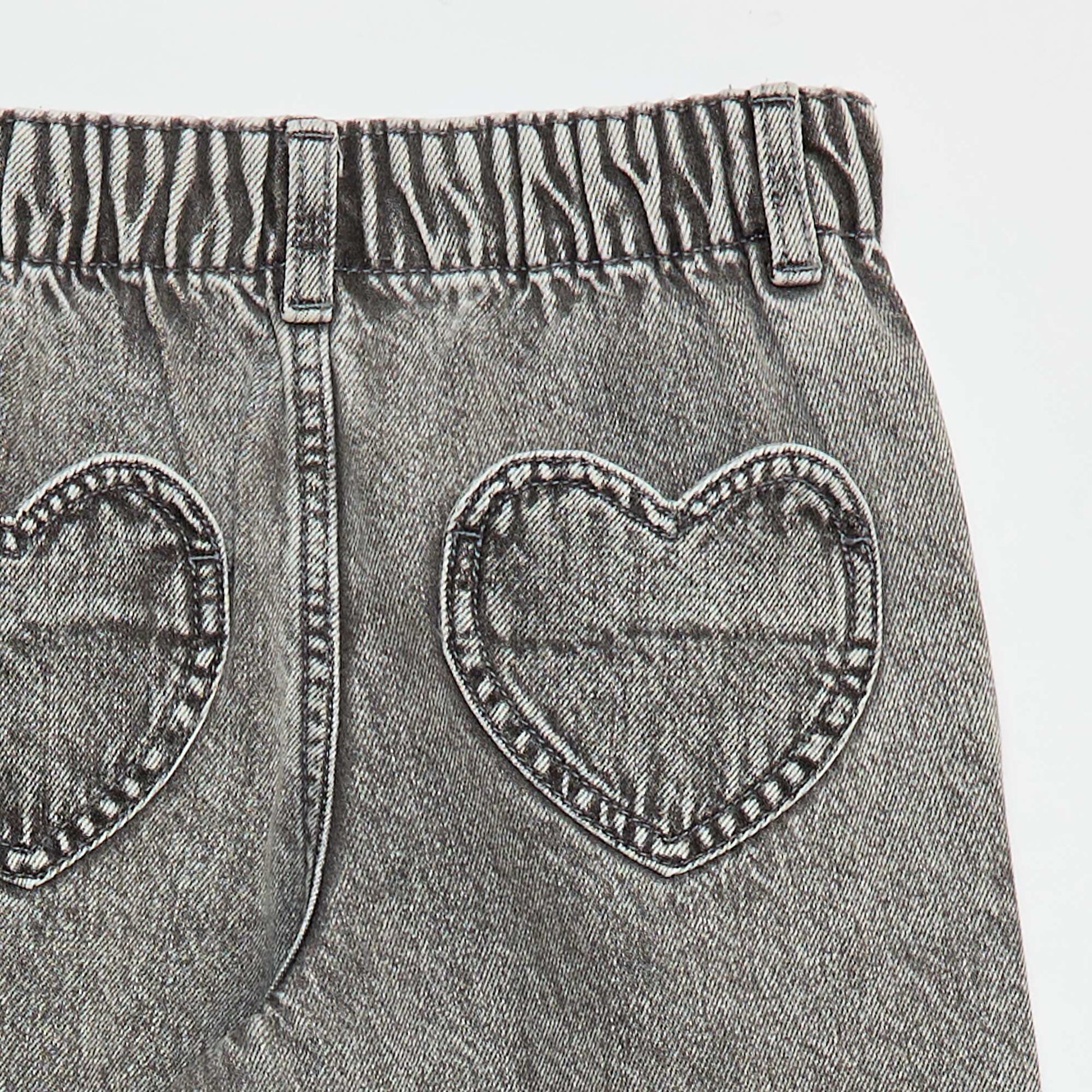 Mom Jeans with Heart-Shaped Pockets GREY