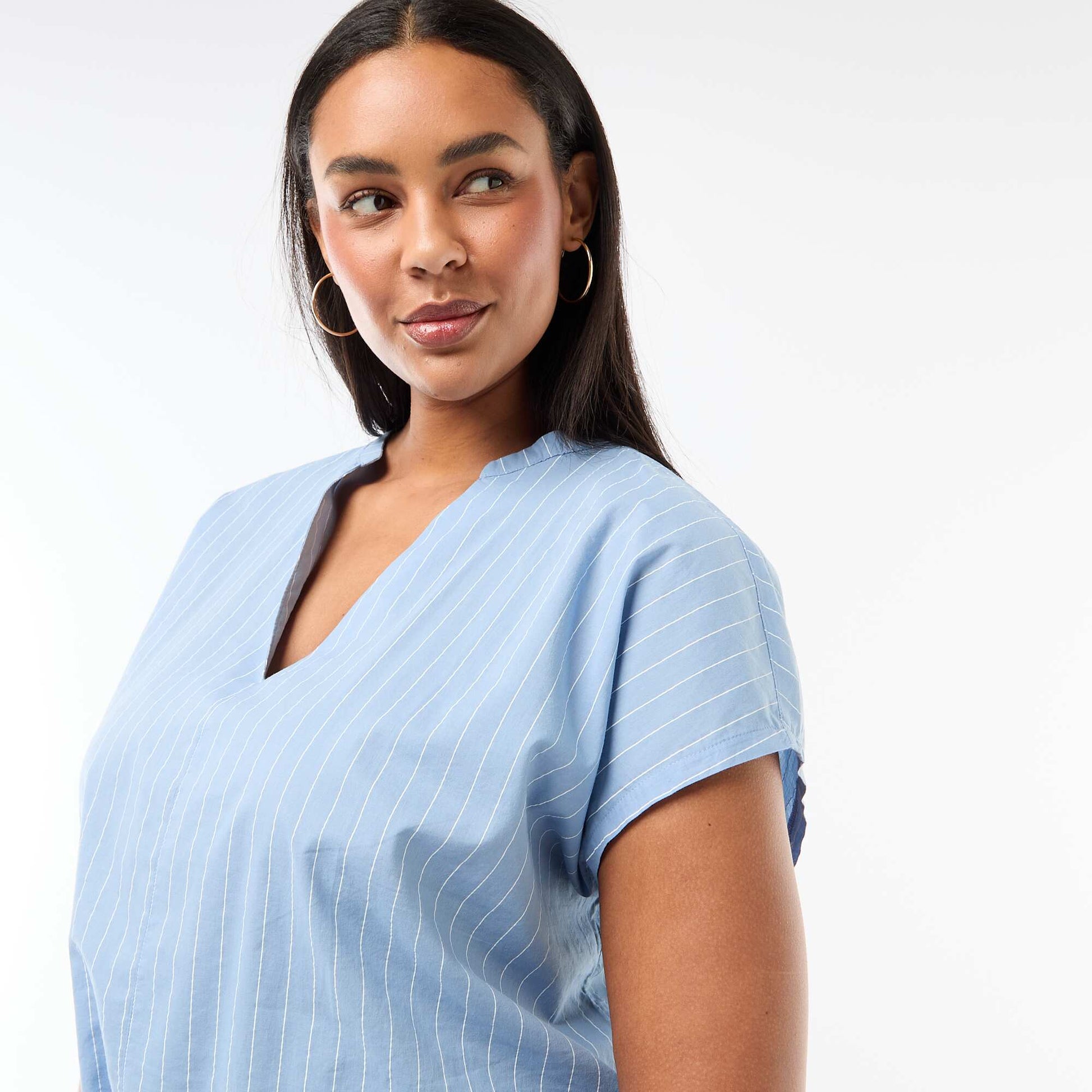 Light short-sleeved blouse BLUE