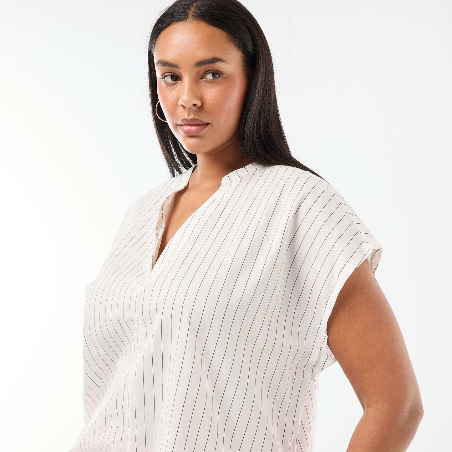 Light short-sleeved blouse WHITE