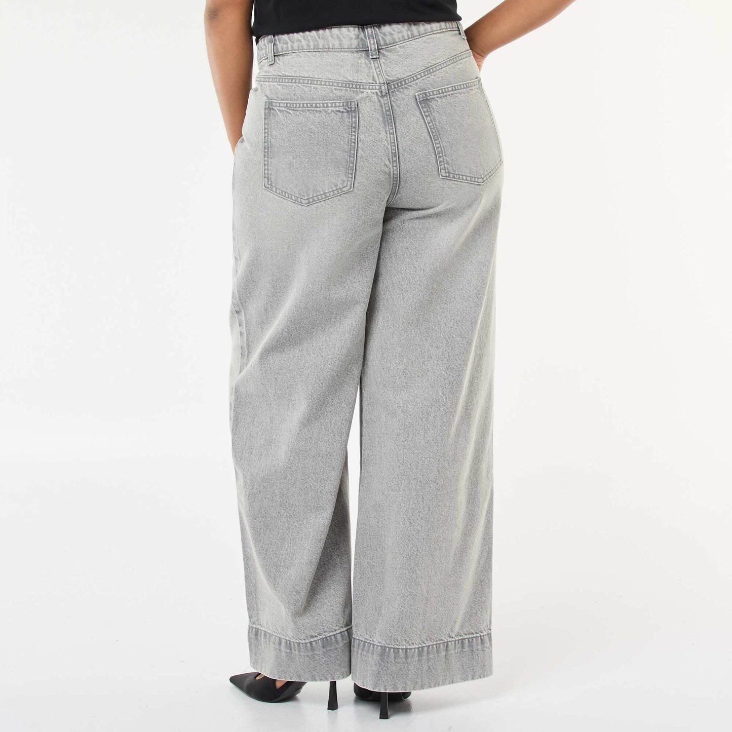 Wide Leg High-Waisted Jeans with Front Pleats GREY
