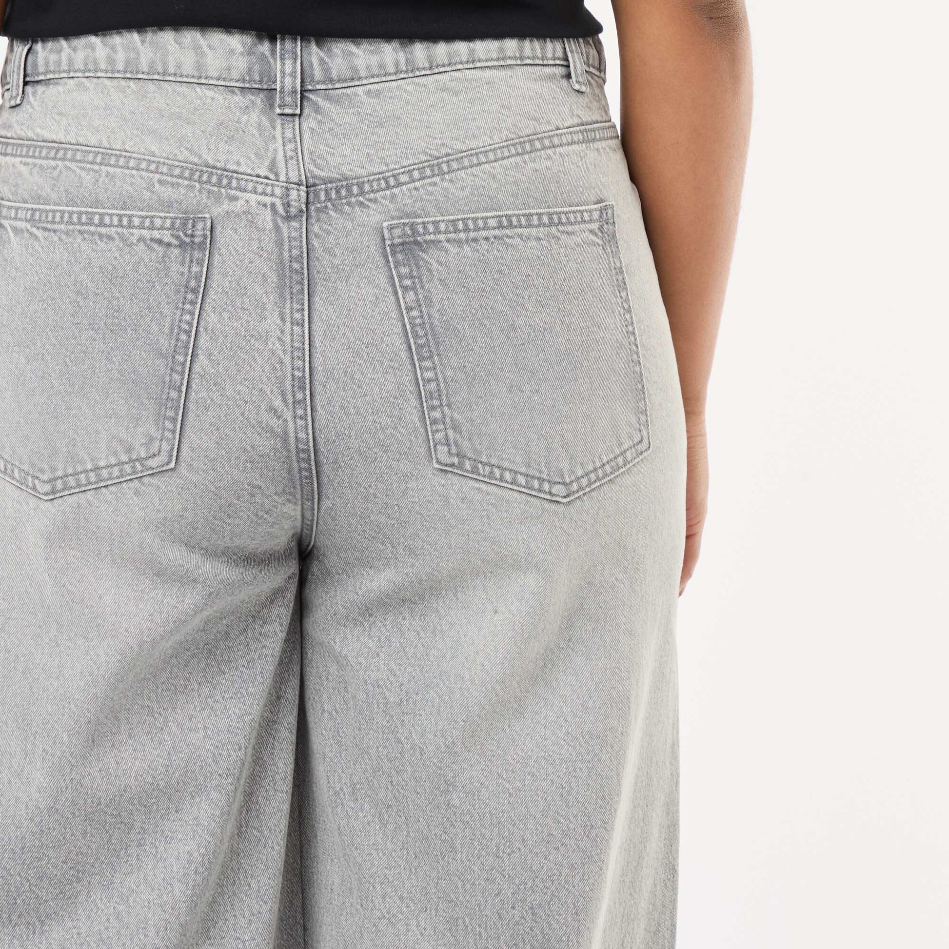 Wide Leg High-Waisted Jeans with Front Pleats GREY