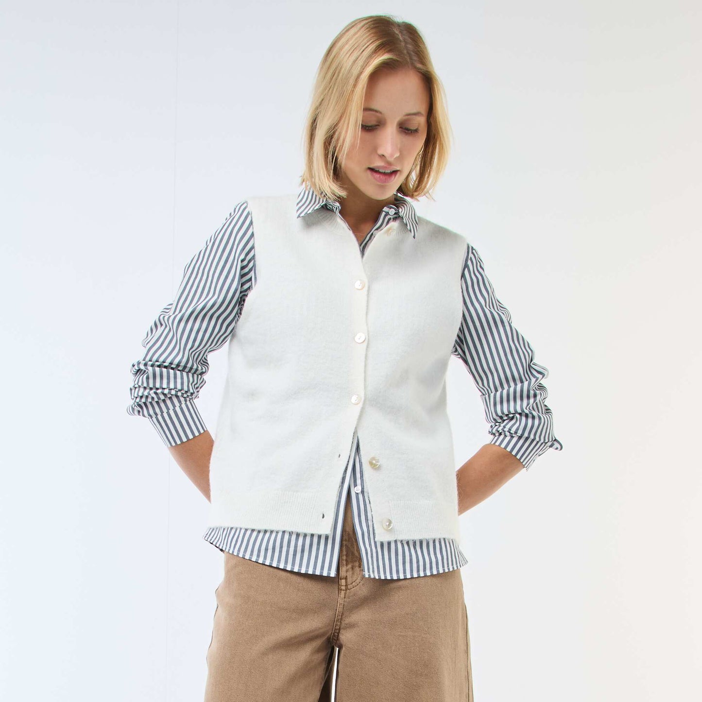 Sleeveless Solid Vest BEIGE