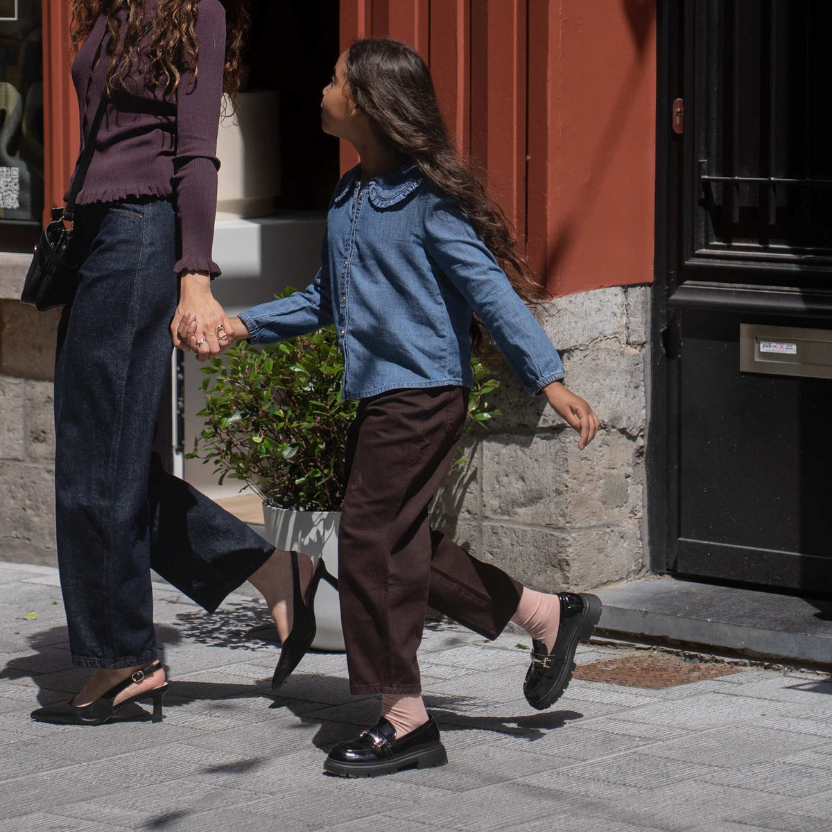 Barrel-fit denim trousers BROWN