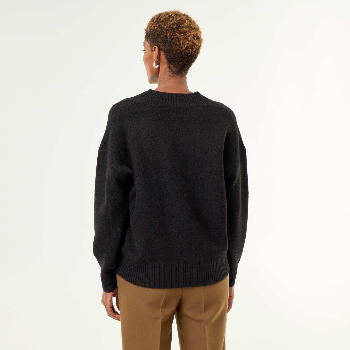 Large Ribbed V-Neck Sweater BLACK