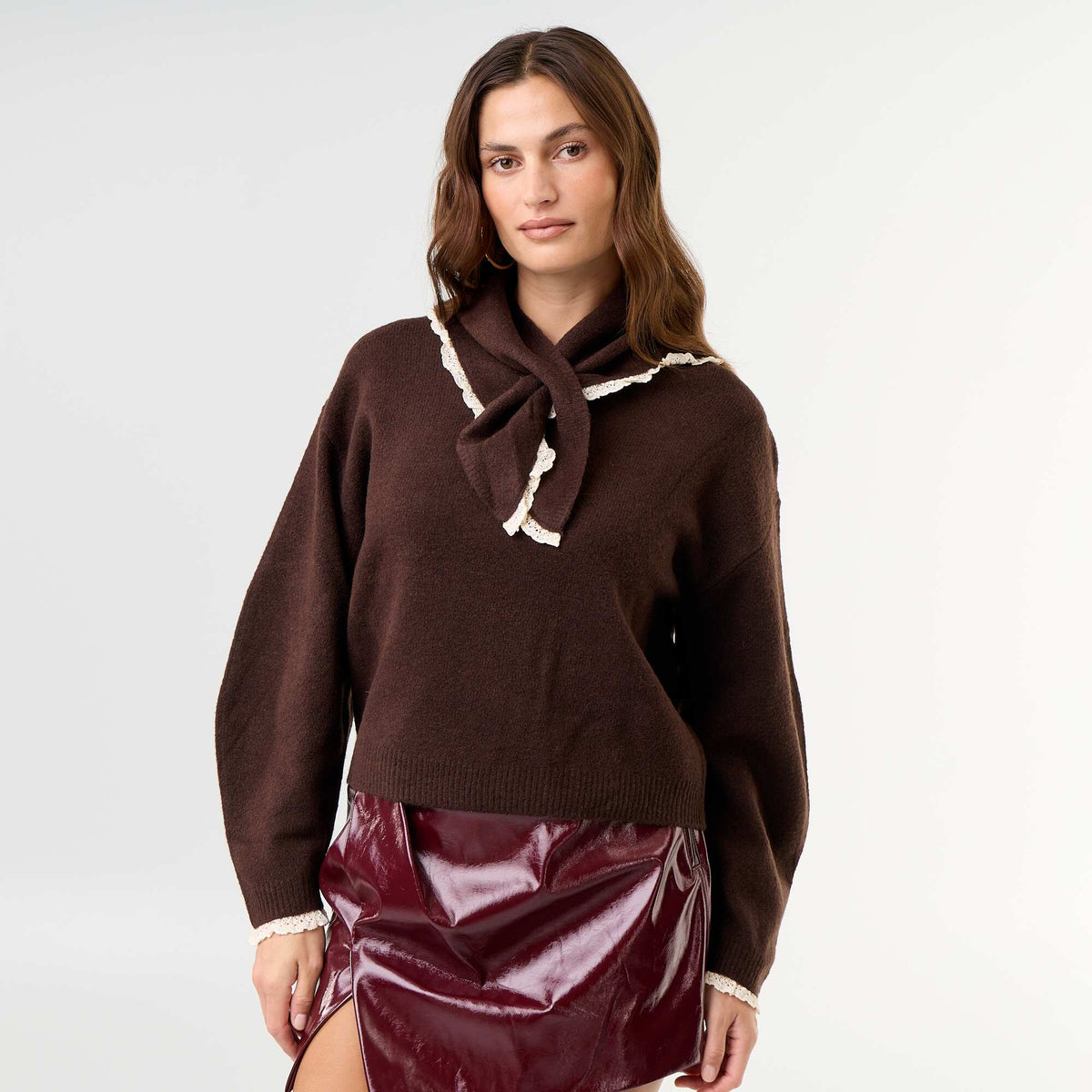 Sweater with matching scarf BROWN
