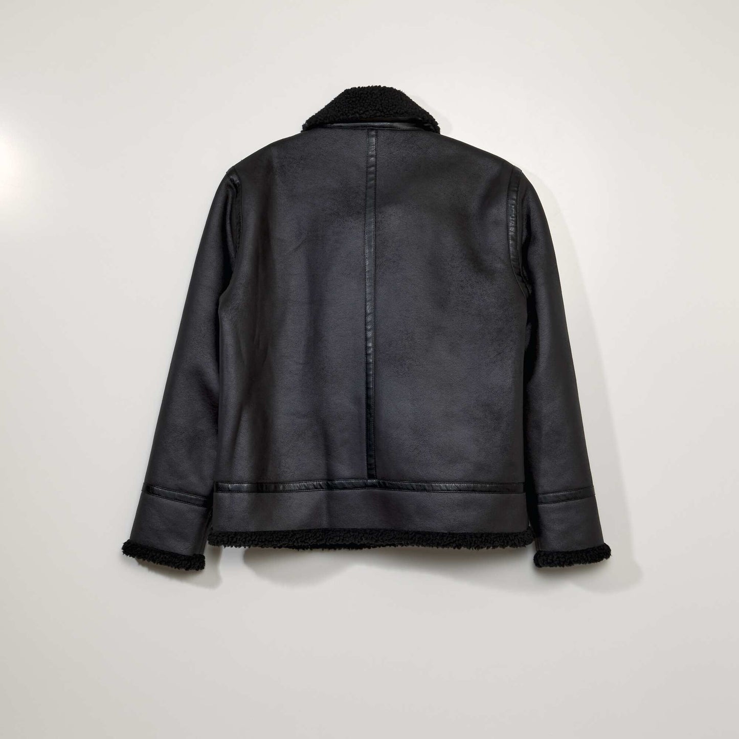 Aviator-style jacket with sherpa trim black